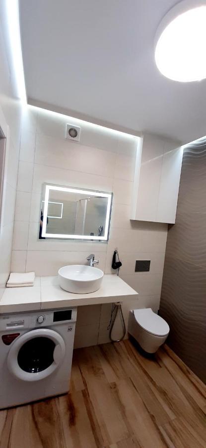 Ferienwohnung Красивая Квартира С Шикарным Видом У Метро Kiew Exterior foto