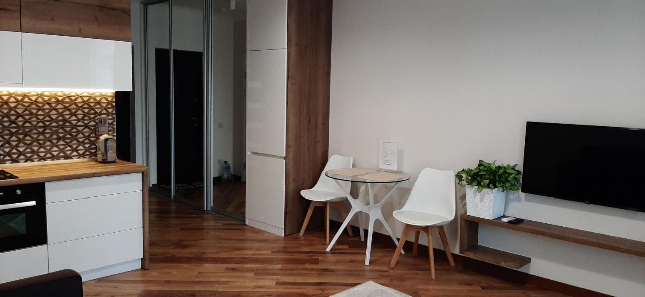 Ferienwohnung Красивая Квартира С Шикарным Видом У Метро Kiew Exterior foto
